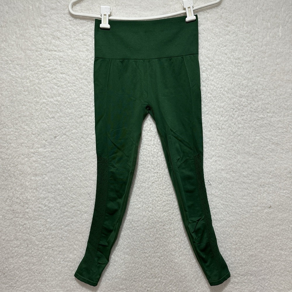 Fabletics Green Leggings Capri Length Ruched Size XS?